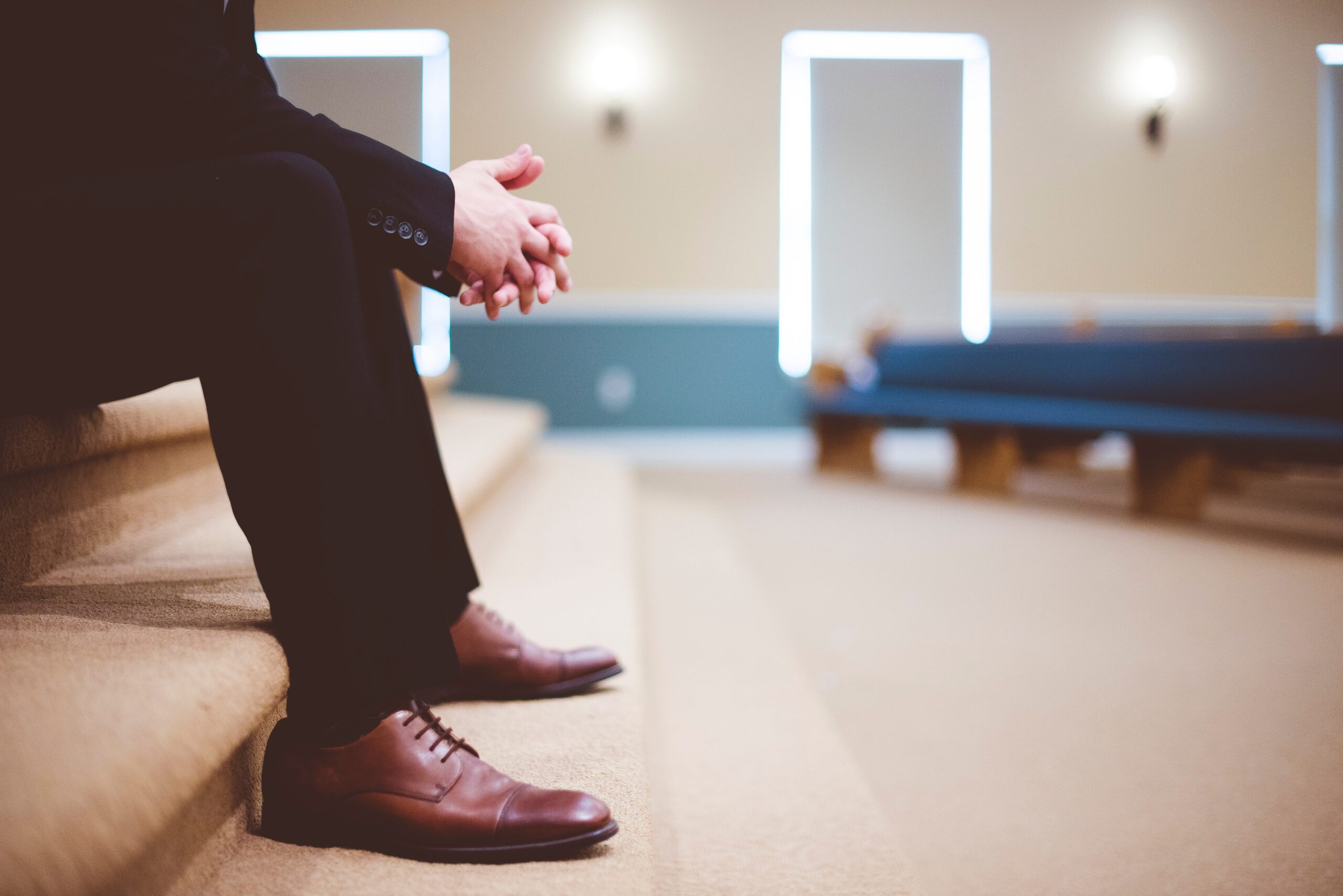 20 Ways to Encourage Your Pastor